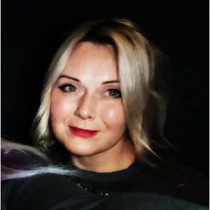 Meet your Posher, Ali